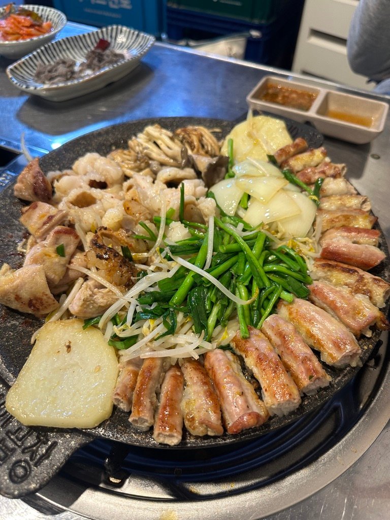 Wangsimni’s Gopchang Mecca: My First Time Eating Beef Tripe at Jeil