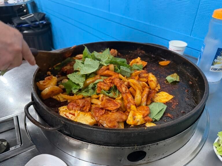 Jeontong Chuncheon Dakgalbi in Dapsimni: Summer Stamina, Seoul Style